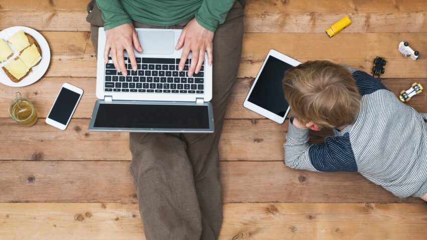 Strategies and challenges to protect minors online